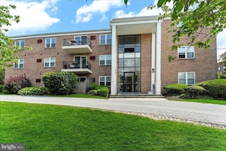 222 E Montgomery Ave Unit 104, Ardmore, PA 19003