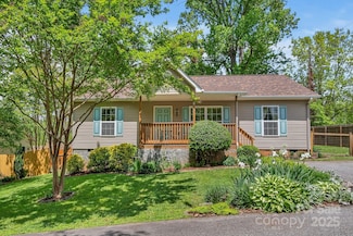 11 Louisville Place, Asheville, NC 28806