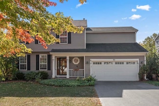 911 Woodbridge Dr, Cary, IL 60013