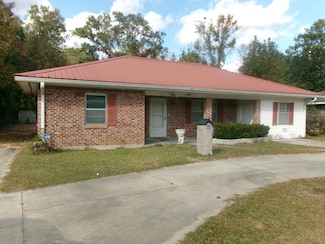 1102 Jackson Landing Rd, Picayune, MS 39466