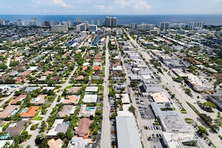 2667 NE 32nd St, Fort Lauderdale, FL 33306