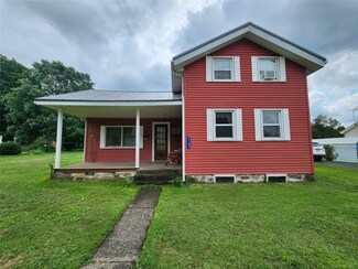 2189 W Center St, Waterford, PA 16441
