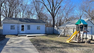 332 Janet St SE, Grand Rapids, MI 49548