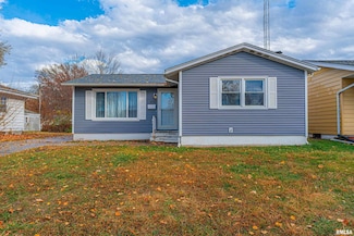 1804 Fairfield Dr, Springfield, IL 62702