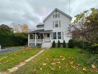 122 Oak St, Rutland, VT 05701