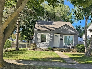 2501 Barrett Ave, Royal Oak, MI 48067