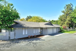 4502 Tieton Dr, Yakima, WA 98908