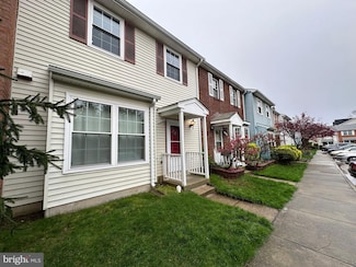 7607 Lee Landing Dr, Falls Church, VA 22043