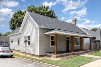 201 W McCubbins St, Salisbury, NC 28144