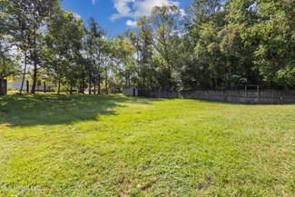12128 Five Oaks Dr, Gulfport, MS 39503