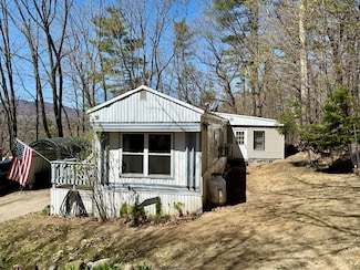 7 Whitman St, Mexico, ME 04257