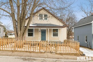 2326 E High St, Davenport, IA 52803