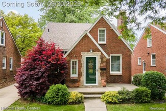 2029 Hubbell St, Dearborn, MI 48128