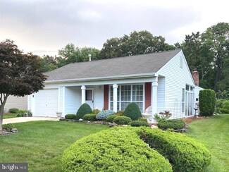 24 Buxton Ct, Southampton, NJ 08088