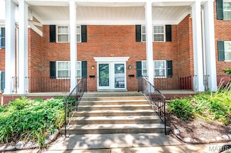 1661 E Swan Cir Unit 1661, Saint Louis, MO 63144