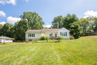 1763 Ambre Dr, Akron, OH 44312