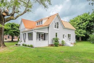 129 Warren Ave, Selmer, TN 38375