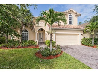 15458 Los Reyes Ln, Naples, FL 34110