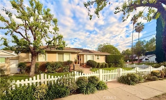 6424 Penfield Ave, Woodland Hills, CA 91367