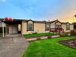 1000 S McKern Ct Unit 41, Newberg, OR 97132