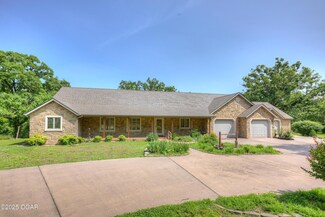8926 Cedar Dr, Joplin, MO 64804