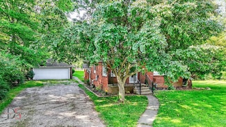 305 W 3rd St, Streator, IL 61364