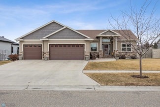3846 3rd St E, West Fargo, ND 58078