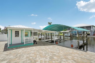 3947 Coconut Dr, Saint James City, FL 33956