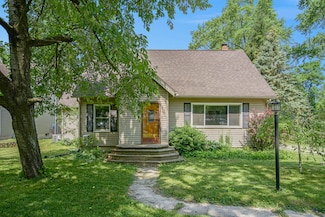 415 Pinewood St, Ann Arbor, MI 48103