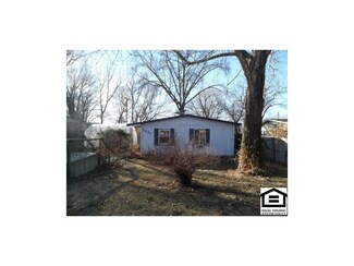 1531 Powers St, Lawrence, KS 66044