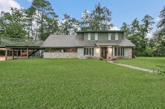 2019 N Thompson St, Conroe, TX 77301
