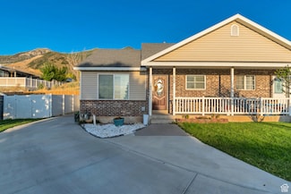 382 N Peach St, Santaquin, UT 84655
