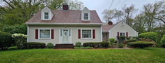 89 River Rd, Hanover, MA 02339