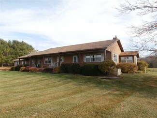 513 Lake Rd, Vergennes, VT 05491