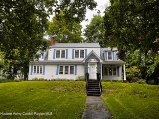 81 Main St, Millerton, NY 12546