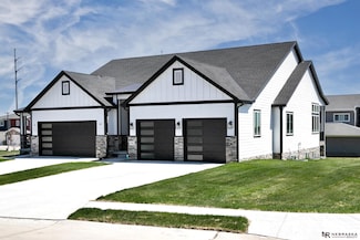 5901 N 159th Cir, Omaha, NE 68116