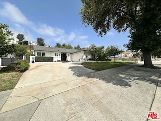 12003 Youngdale Ave, Sylmar, CA 91342