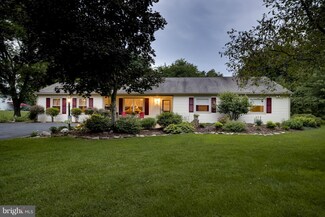 4305 S Starcrest Dr, Warrenton, VA 20187