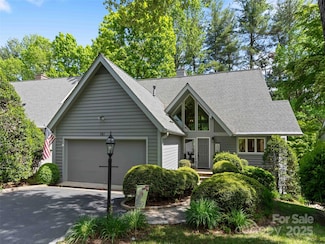 161 Winding Meadows Dr, Flat Rock, NC 28731