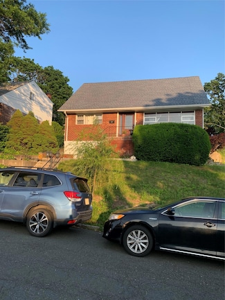 2 Borghild Ave, Yonkers, NY 10704