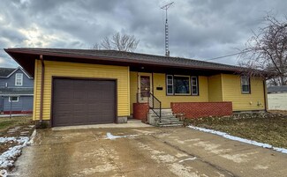 308 2nd Ave SW, Hampton, IA 50441