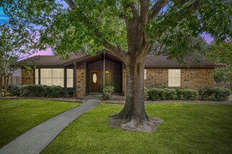 125 Hillview Dr, Luling, TX 78648