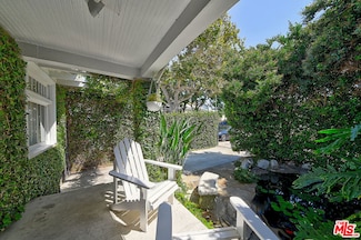 2627 S Cloverdale Ave, Los Angeles, CA 90016