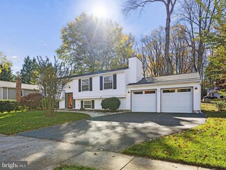 10217 Steamboat Landing Ln, Burke, VA 22015