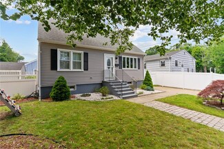 165 Park View Blvd, Cranston, RI 02910