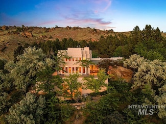 2420 E Warm Springs Ave, Boise, ID 83712