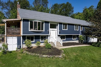 10 Longmeadow Ln, Medway, MA 02053