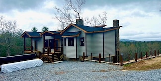 71 Hill Top Ln, Mineral Bluff, GA 30559