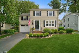 58 N Summit Ave, Chatham, NJ 07928
