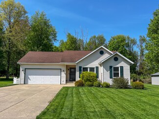 819 Kensington Dr, Niles, MI 49120